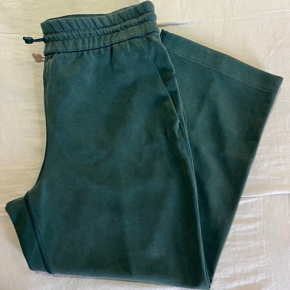 Lululemon Brushed Softstreme Cropped Pant